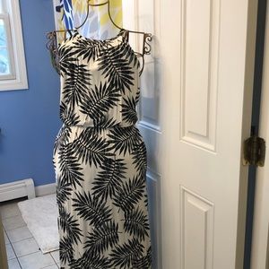 Gorgeous maxi dress!!